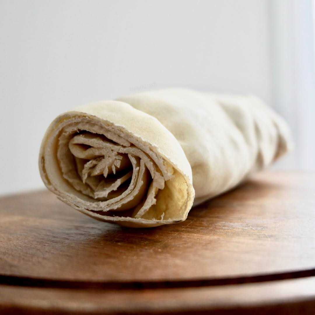 qt Dog Water Buffalo Cheek Roll - Image 4